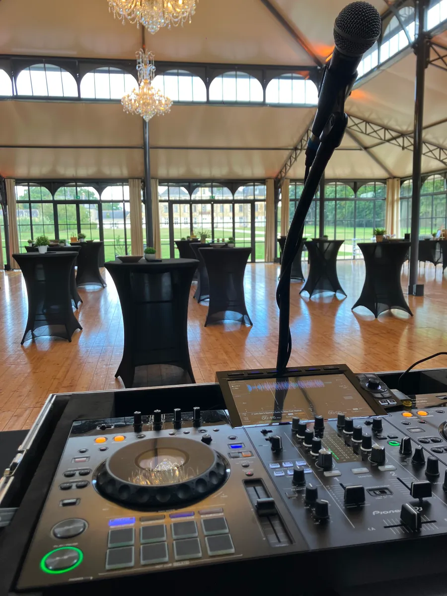 Laser Night ANIMATIONS DJ RENNES Animation SoireesDJ 2